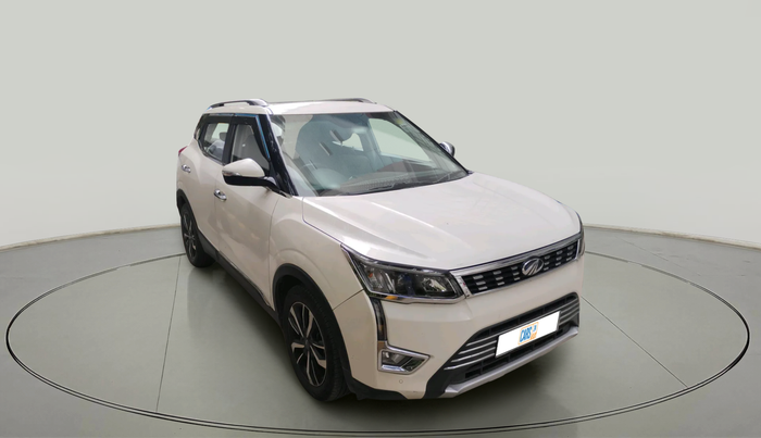 2019 Mahindra XUV300 W8 (O) 1.5 DIESEL AMT, Diesel, Automatic, 65,234 km, exterior