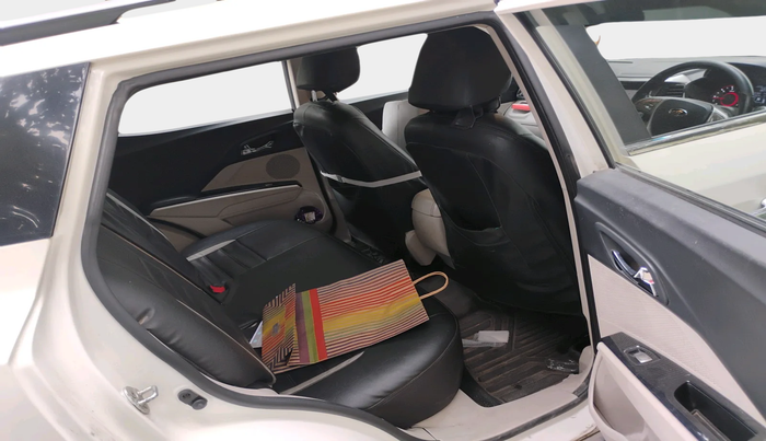 2019 Mahindra XUV300 W8 (O) 1.5 DIESEL AMT, Diesel, Automatic, 65,234 km, interior