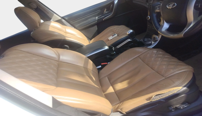 2020 Mahindra XUV500 W11, Diesel, Manual, 65,308 km, interior