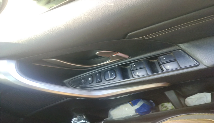 2020 Mahindra XUV500 W11, Diesel, Manual, 65,308 km, interior