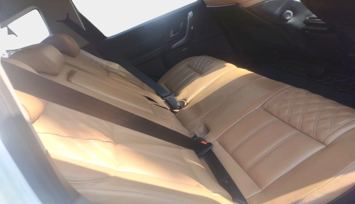2020 Mahindra XUV500 W11, Diesel, Manual, 65,308 km, interior
