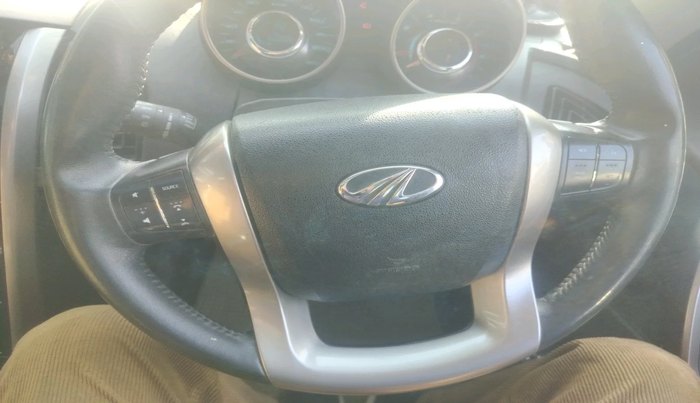 2020 Mahindra XUV500 W11, Diesel, Manual, 65,308 km, interior