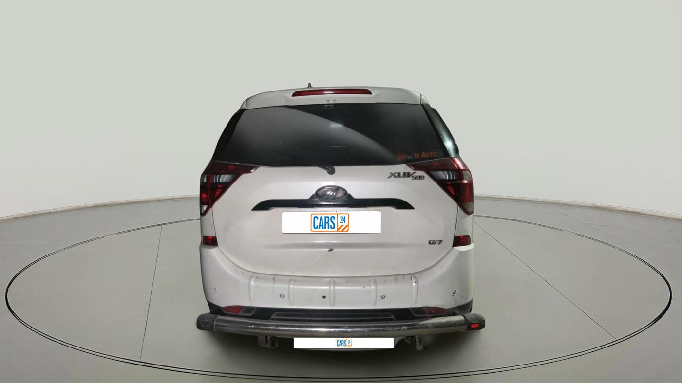 2020 Mahindra XUV500 W7, Diesel, Manual, 1,21,640 km, exterior
