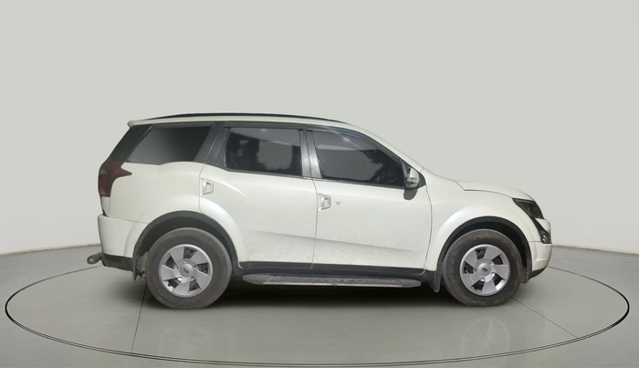 2020 Mahindra XUV500 W7, Diesel, Manual, 1,21,640 km, exterior