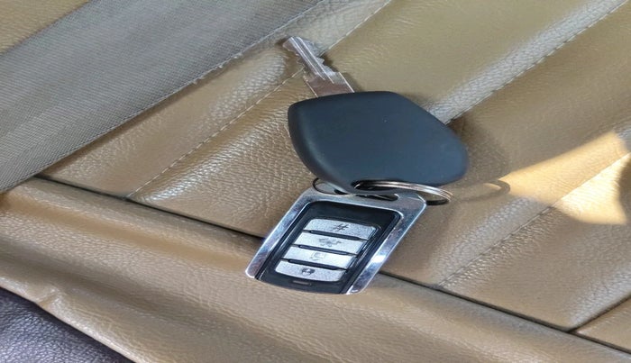 2012 Mahindra Verito 1.5 D4 PLAY BS III, Diesel, Manual, 1,19,048 km, interior