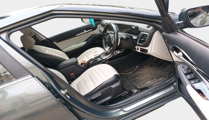 2023 KIA SELTOS  HTX 1.5 DIESEL AT, Diesel, Automatic, 1,11,070 km, interior