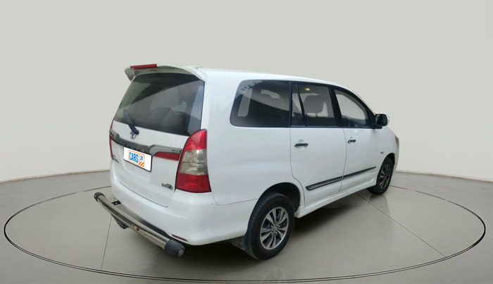2015 Toyota Innova 2.5 VX 7 STR, Diesel, Manual, 2,81,082 km, exterior