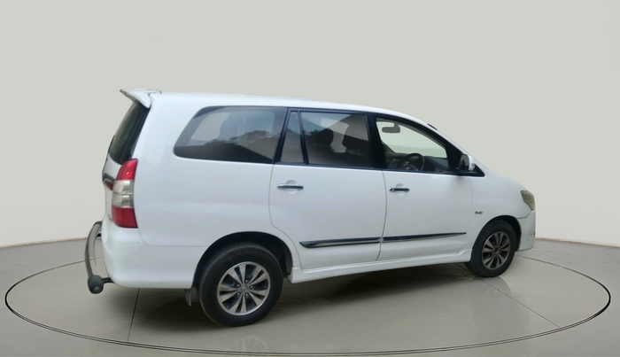 2015 Toyota Innova 2.5 VX 7 STR, Diesel, Manual, 2,81,082 km, exterior