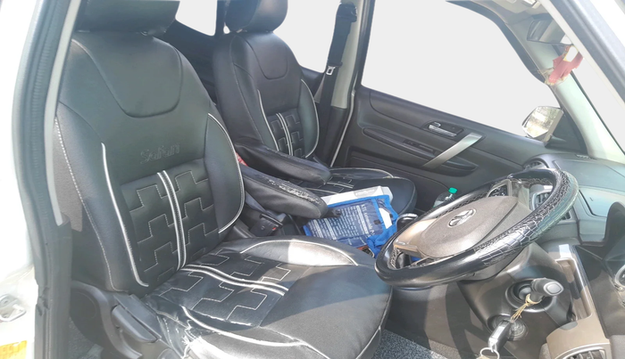 2016 Tata Safari Storme 2.2 VX 4X2, Diesel, Manual, 1,12,572 km, interior