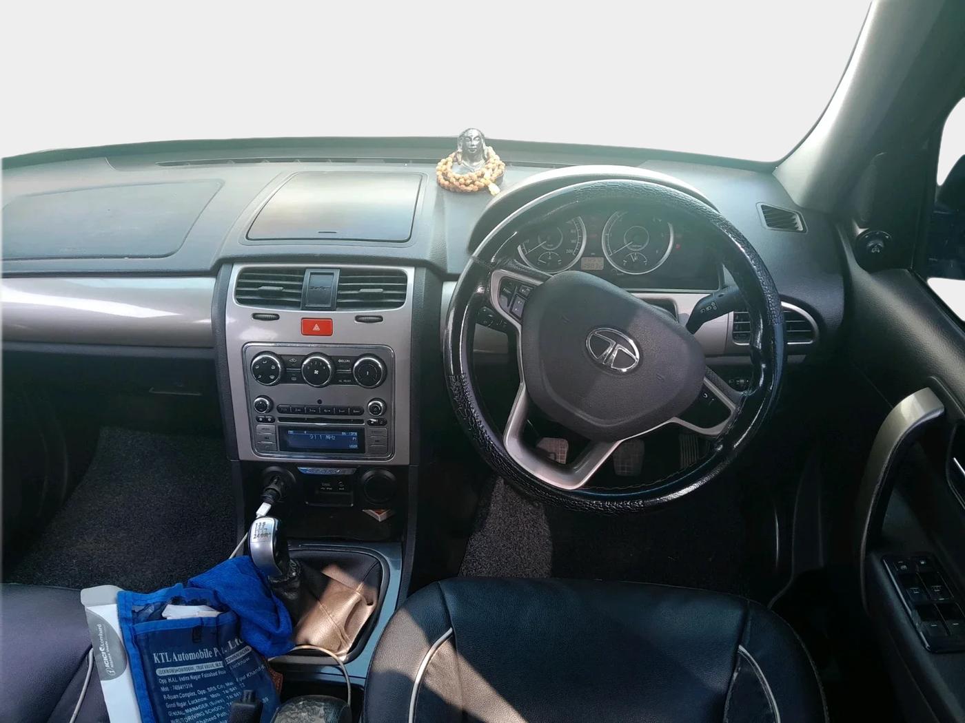 2016 Tata Safari Storme 2.2 VX 4X2, Diesel, Manual, 1,12,572 km, interior