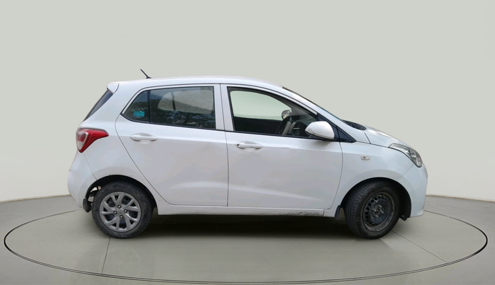 2017 Hyundai Grand i10 MAGNA 1.2 KAPPA VTVT, Petrol, Manual, 1,22,198 km, exterior