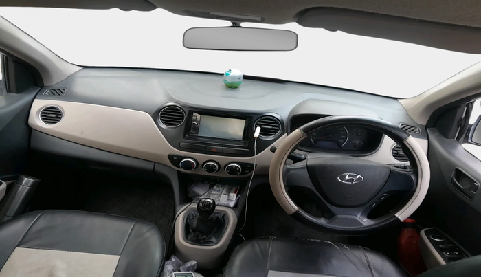 2017 Hyundai Grand i10 MAGNA 1.2 KAPPA VTVT, Petrol, Manual, 1,22,198 km, interior
