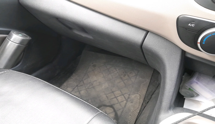 2017 Hyundai Grand i10 MAGNA 1.2 KAPPA VTVT, Petrol, Manual, 1,22,198 km, interior