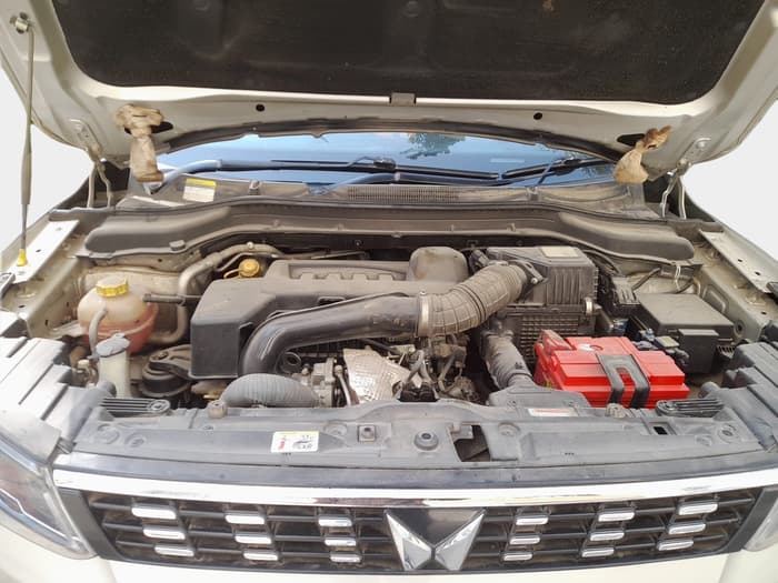 2022 Mahindra XUV300 W8 1.5 DIESEL, Diesel, Manual, 35,889 km, exterior