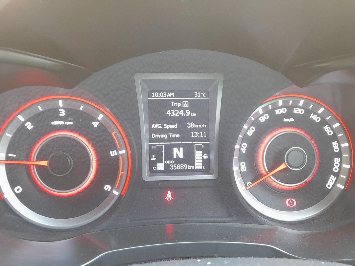 2022 Mahindra XUV300 W8 1.5 DIESEL, Diesel, Manual, 35,889 km, interior
