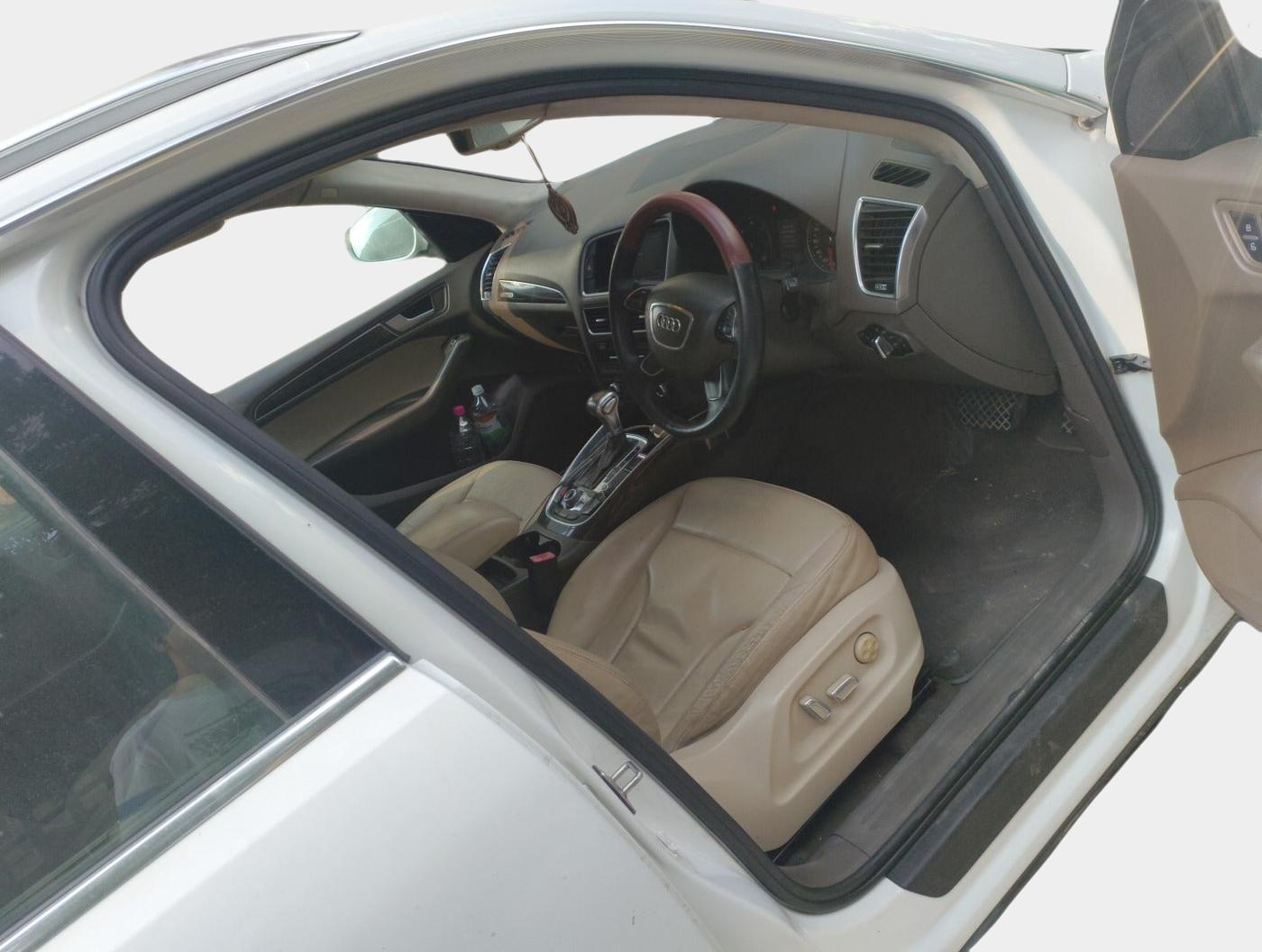 2013 Audi Q5 2.0 TDI QUATTRO, Diesel, Automatic, 80,770 km, interior