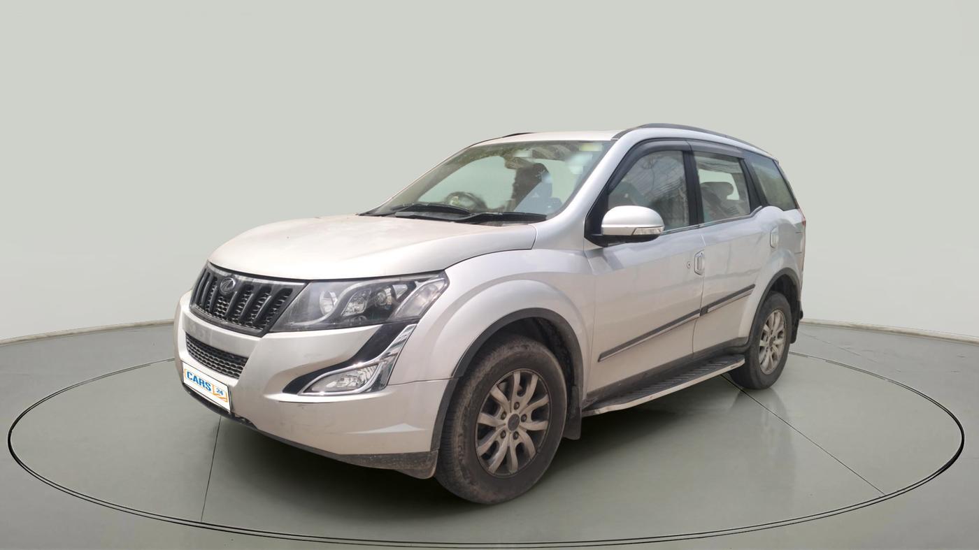 2016 Mahindra XUV500 W10, Diesel, Manual, 54,208 km, exterior