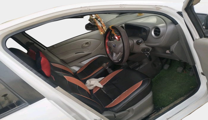 2017 Datsun Redi Go T (O), Petrol, Manual, 61,475 km, interior