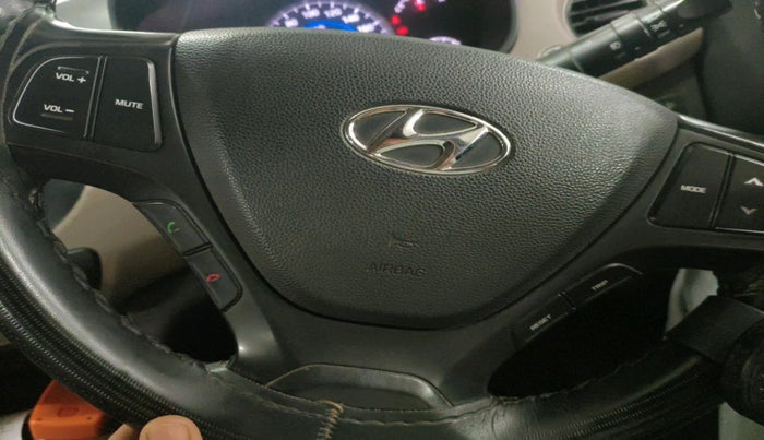 2014 Hyundai Grand i10 ASTA (O) 1.2 KAPPA VTVT, Petrol, Manual, 1,20,766 km, interior