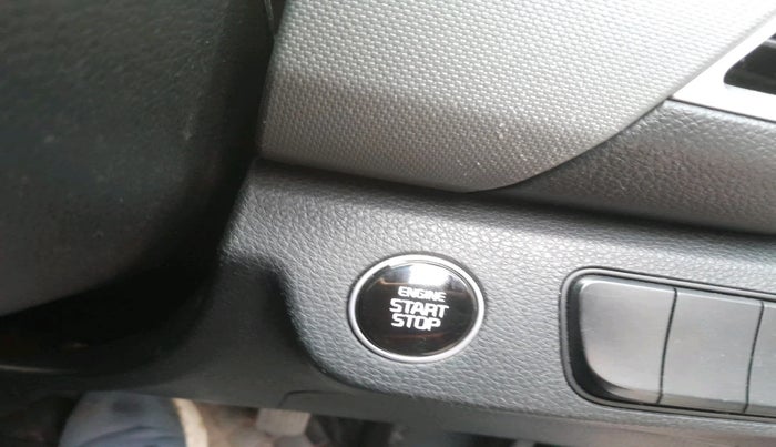 2019 KIA SELTOS HTK PLUS AT 1.5 DIESEL, Diesel, Automatic, 1,18,913 km, interior