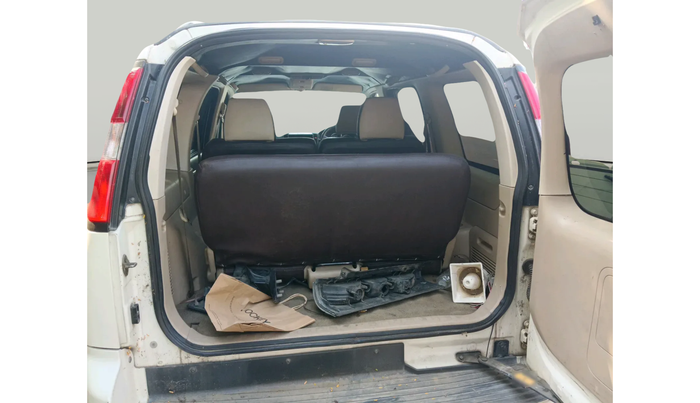 2012 Ford Endeavour 2.5L 4X2 MT, Diesel, Manual, 1,40,746 km, exterior