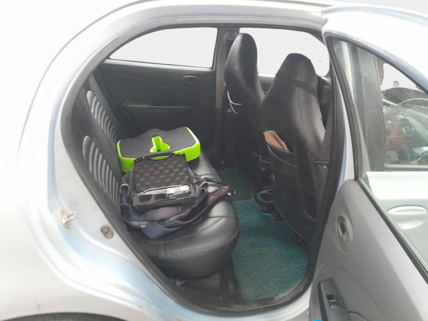 2012 Toyota Etios Liva GD, Diesel, Manual, 1,37,250 km, interior