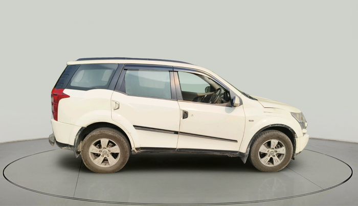 2013 Mahindra XUV500 W8, Diesel, Manual, 2,19,777 km, exterior