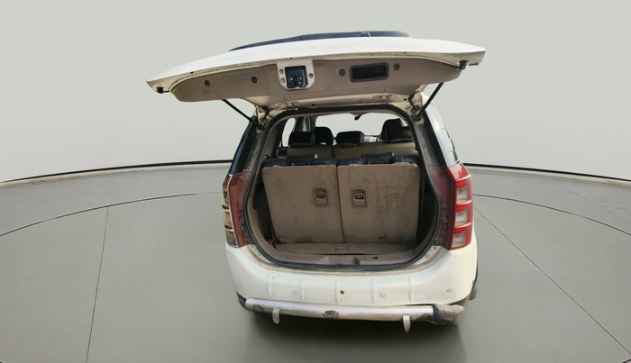 2013 Mahindra XUV500 W8, Diesel, Manual, 2,19,777 km, exterior