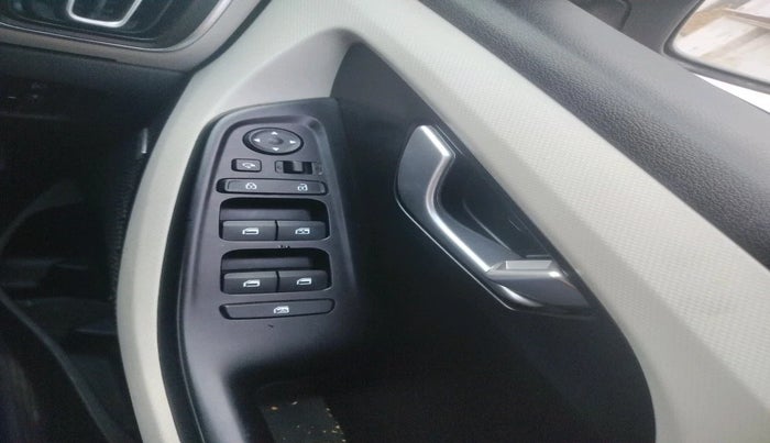 2021 Hyundai Creta SX (O) AT 1.5 DIESEL, Diesel, Automatic, 20,235 km, interior