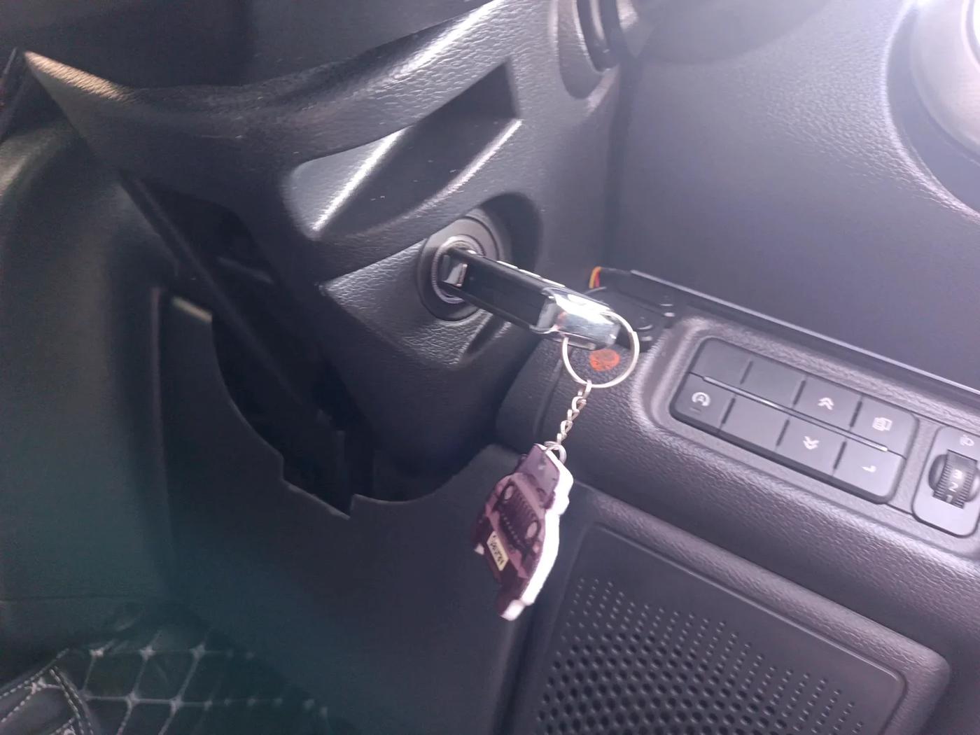 2023 Mahindra Thar LX P 2WD AT HT, Petrol, Automatic, 57,178 km, interior