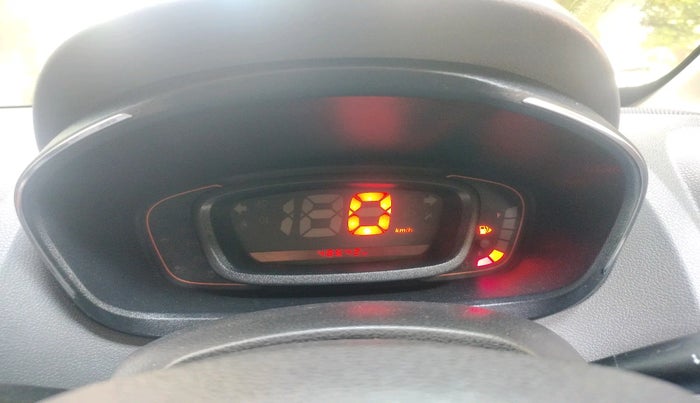 2018 Renault Kwid RXT 1.0 (O), Petrol, Manual, 48,642 km, interior