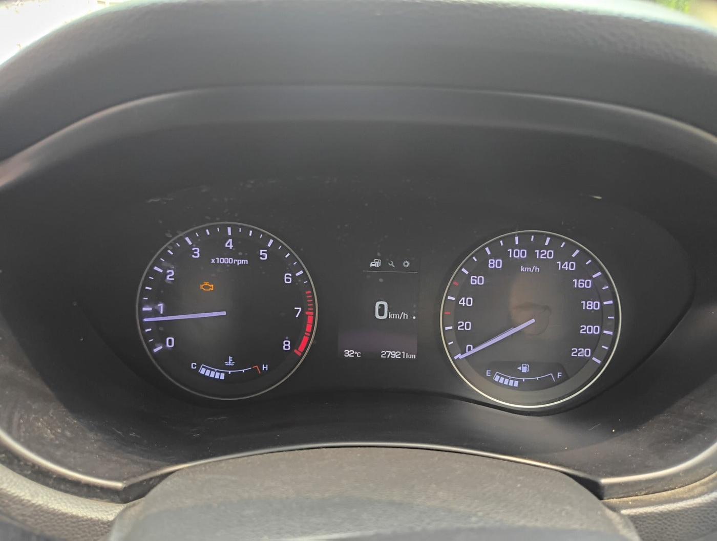2016 Hyundai i20 Active 1.2 SX, Petrol, Manual, 32,000 km, interior