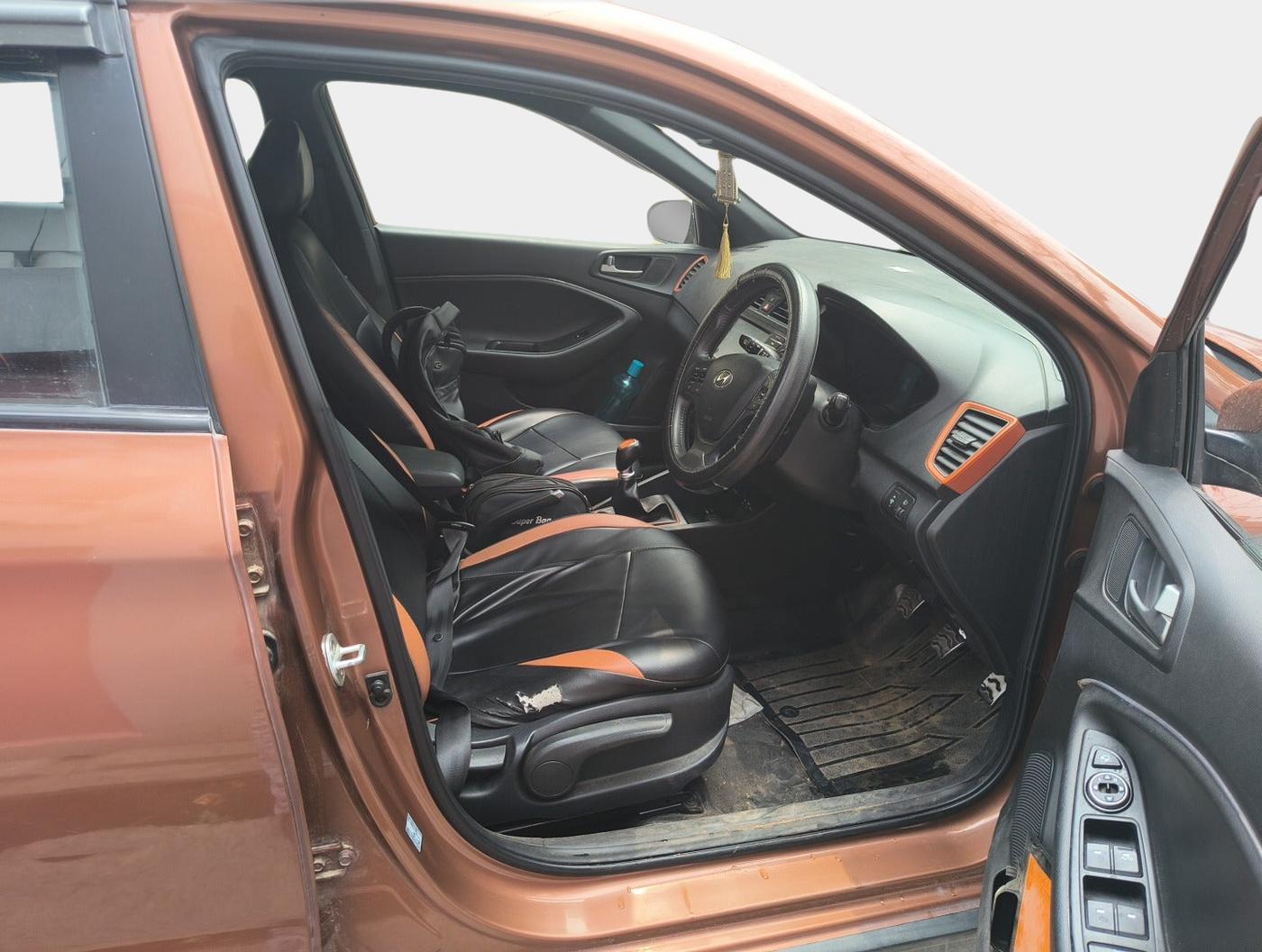 2016 Hyundai i20 Active 1.2 SX, Petrol, Manual, 32,000 km, interior