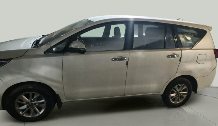 2017 Toyota Innova Crysta 2.4 VX 7 STR, Diesel, Manual, 1,86,195 km, exterior