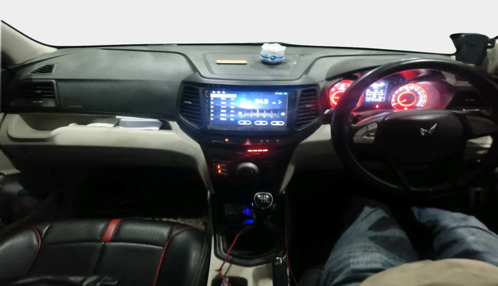 2023 Mahindra XUV300 W6 1.5 Sunroof Diesel, Diesel, Manual, 55,453 km, interior