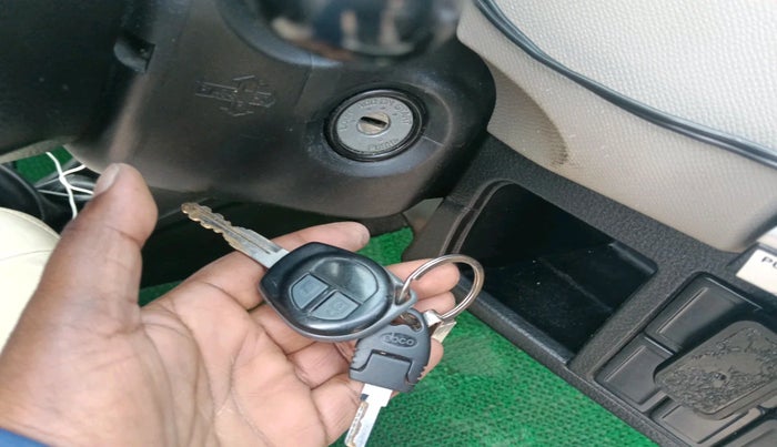 2014 Maruti Wagon R 1.0 VXI, Petrol, Manual, 85,318 km, interior