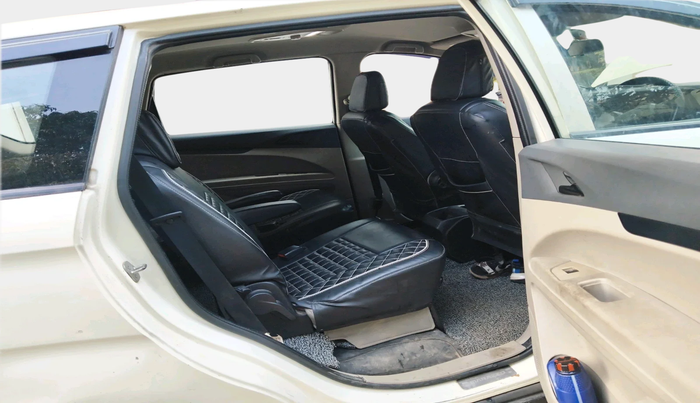 2018 Mahindra MARAZZO M4 7 STR, Diesel, Manual, 97,344 km, interior