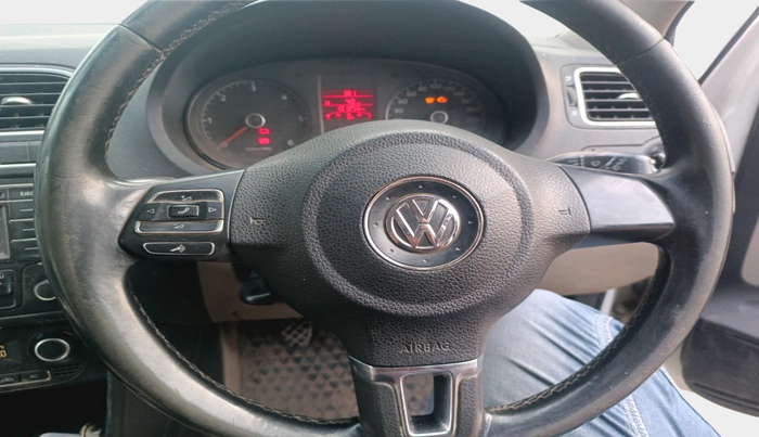 2013 Volkswagen Polo HIGHLINE DIESEL, Diesel, Manual, 1,01,256 km, interior