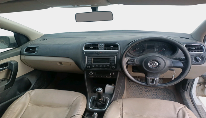 2013 Volkswagen Polo HIGHLINE DIESEL, Diesel, Manual, 1,01,256 km, interior