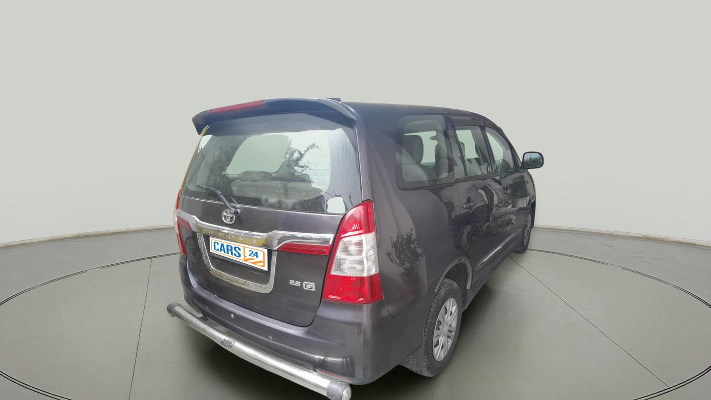 2016 Toyota Innova 2.5 GX 7 STR, Diesel, Manual, 65,742 km, exterior
