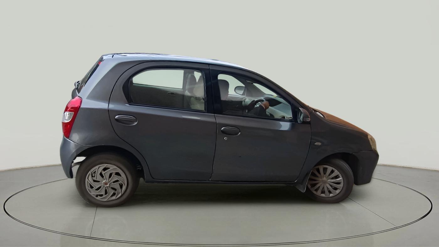 2015 Toyota Etios Liva V, Petrol, Manual, 1,25,703 km, exterior
