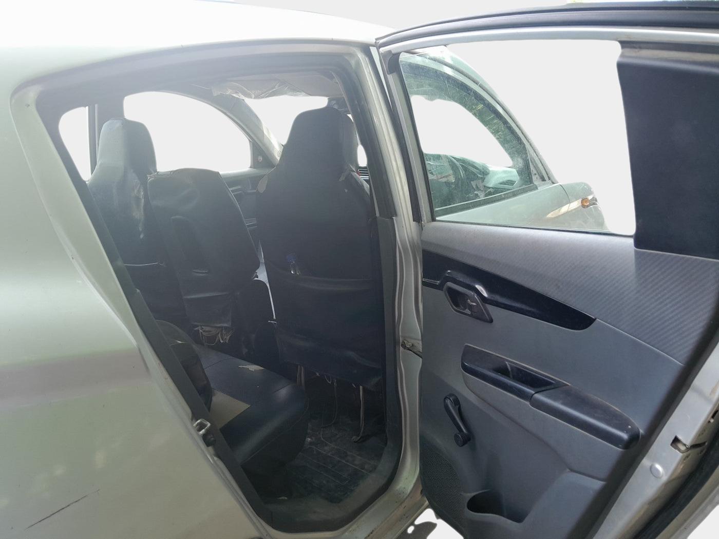 2018 Mahindra KUV 100 NXT K2 P 6 STR, Petrol, Manual, 49,750 km, interior