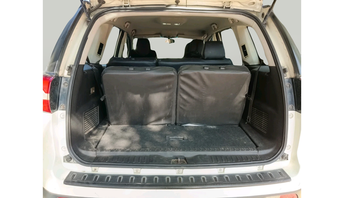 2018 Tata Hexa XM 4X2 7 STR, Diesel, Manual, 1,13,836 km, exterior