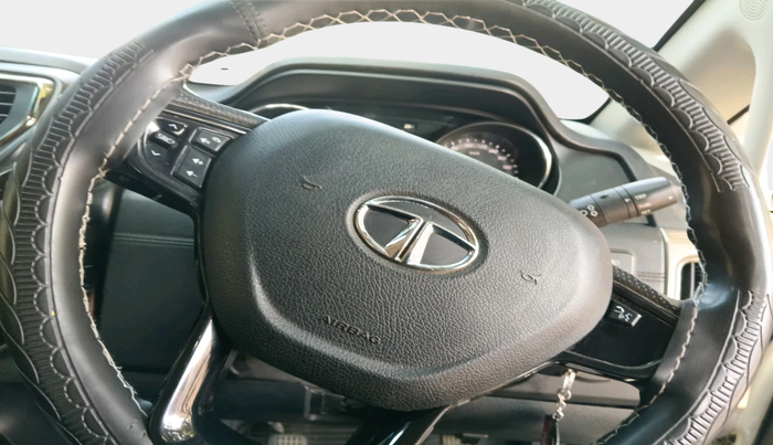 2018 Tata Hexa XM 4X2 7 STR, Diesel, Manual, 1,13,836 km, interior