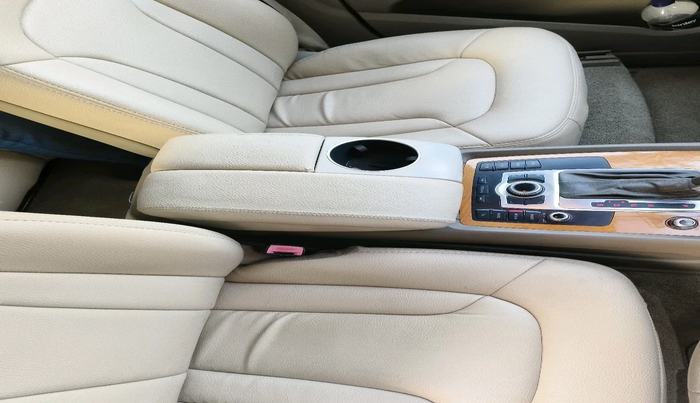 2015 Audi Q7 35 TDI PREMIUM, Diesel, Automatic, 79,868 km, interior