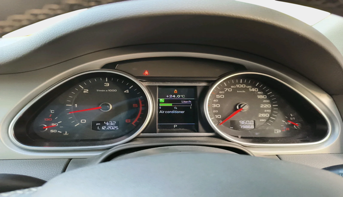 2015 Audi Q7 35 TDI PREMIUM, Diesel, Automatic, 79,868 km, interior