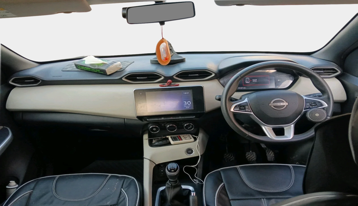 2022 Nissan MAGNITE XV MT, Petrol, Manual, 20,644 km, interior