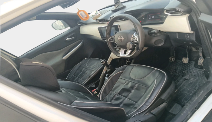 2022 Nissan MAGNITE XV MT, Petrol, Manual, 20,644 km, interior