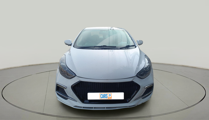 2014 Hyundai New Elantra 1.6 SX MT DIESEL, Diesel, Manual, 1,27,974 km, exterior