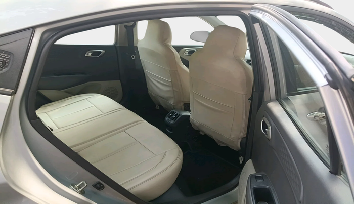 2022 Hyundai GRAND I10 NIOS ASTA 1.2 KAPPA VTVT, Petrol, Manual, 34,823 km, interior